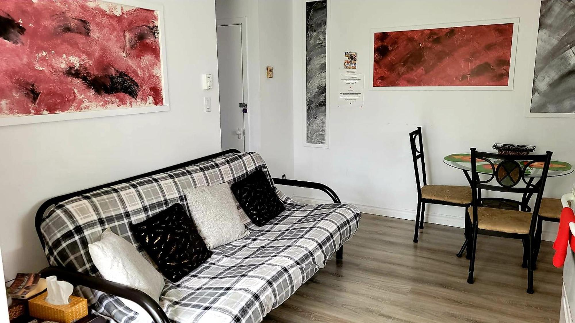 Quiet Cozy Apartment Next To Highway Wifi+Netflix Edmundston Buitenkant foto